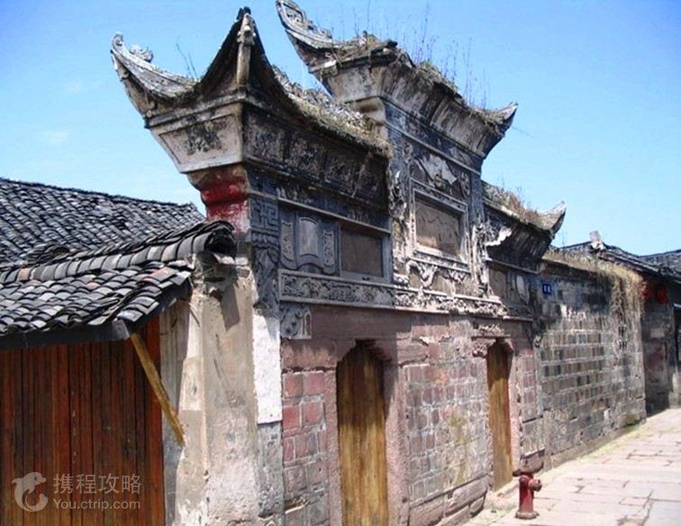 冰火两重天!邹城城资境外债票息近8%,境内超短融37倍遭哄抢|聚焦城投债㉔